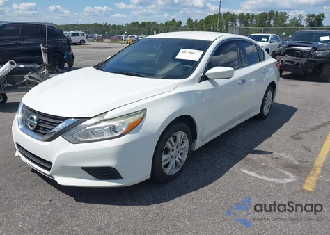 2016 Nissan Altima 2.5 S z USA, uszkodzony, nr VIN 1N4AL3AP7GC163512